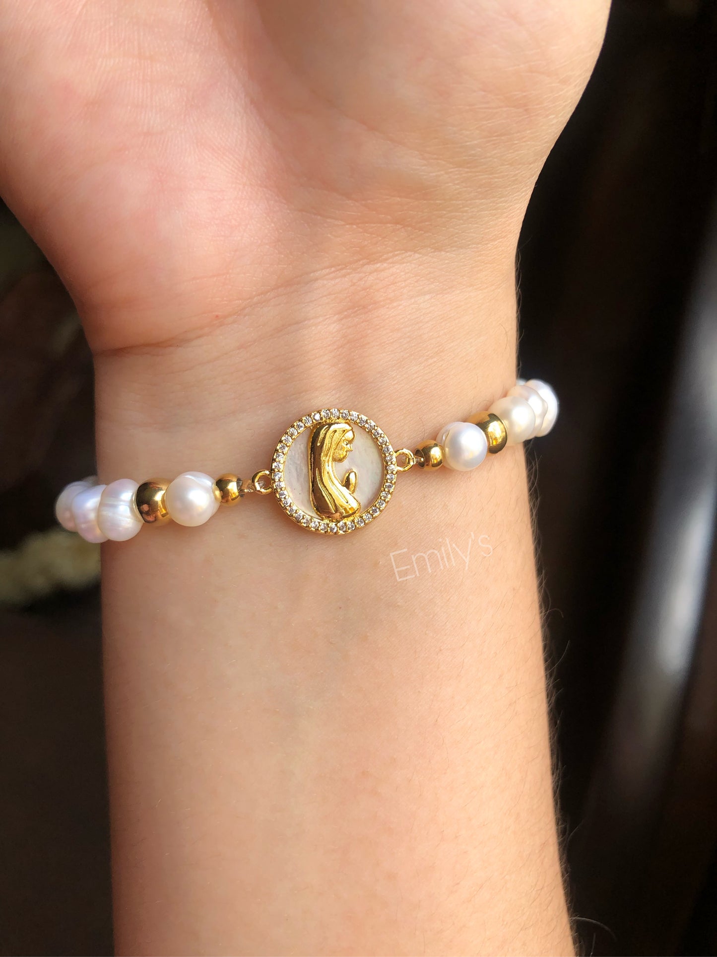 Medalla virgen con perlas