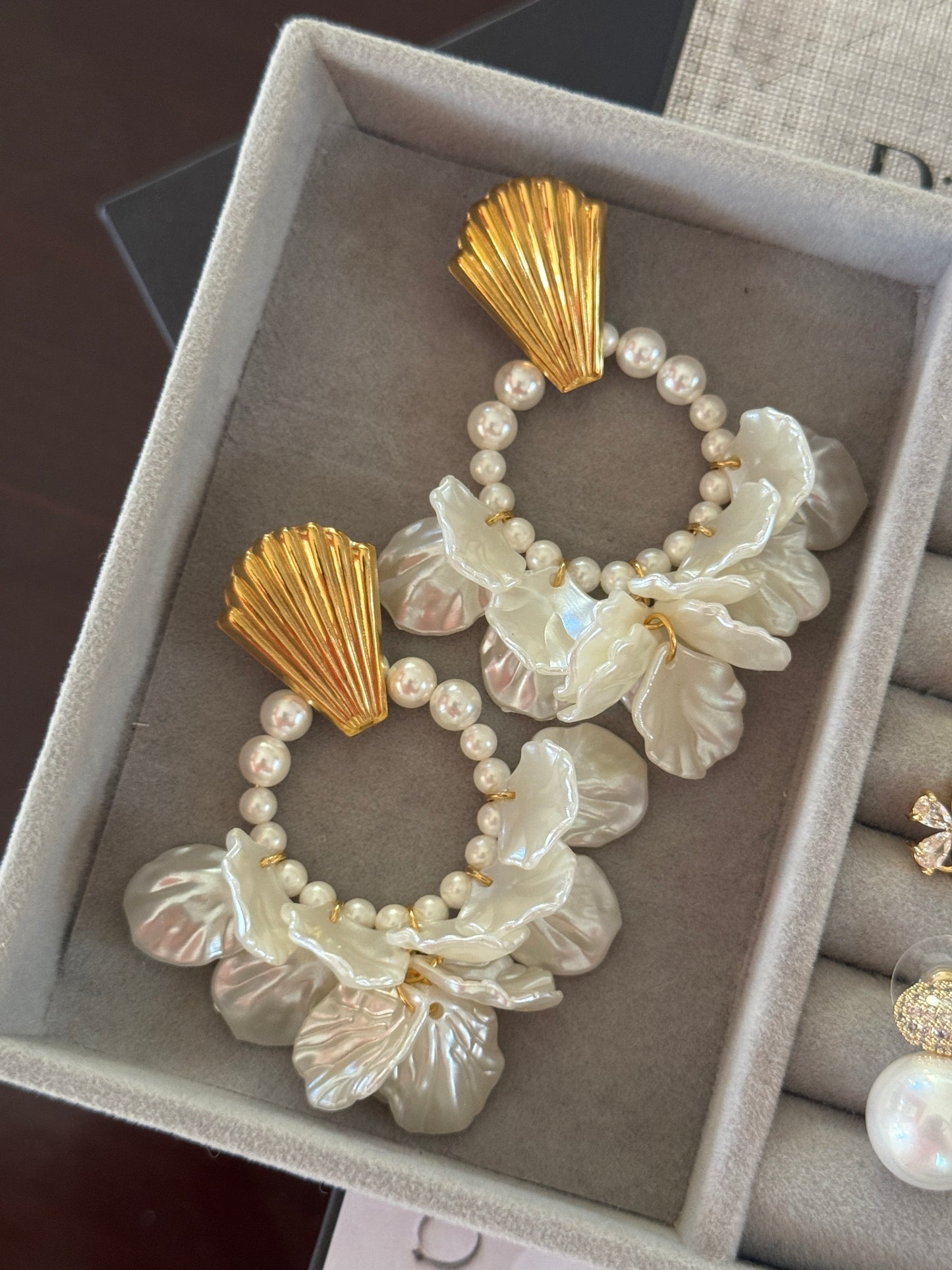 Aritos Hojas Blancas