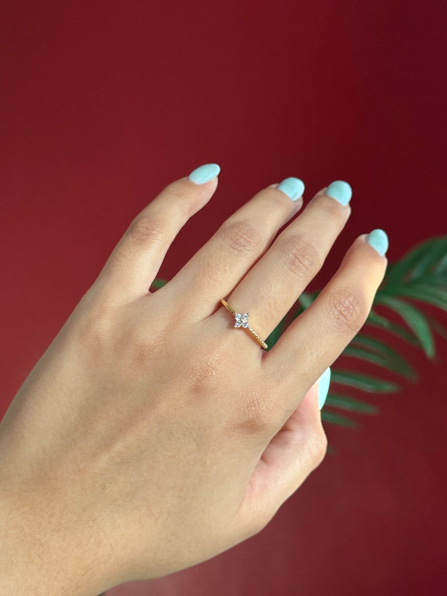 Anillo flor mini zirconias