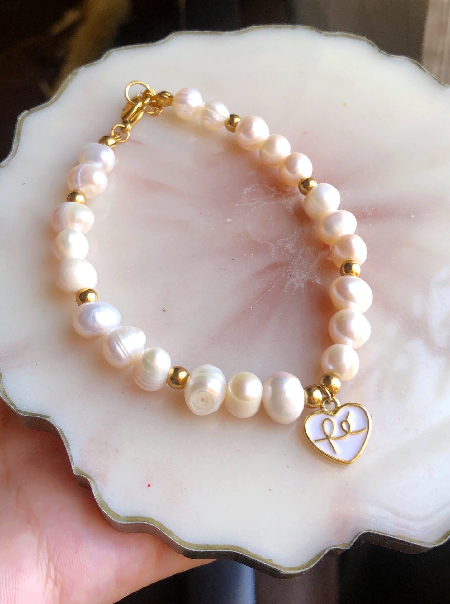 Pulsera perlas y corazón fe con broche