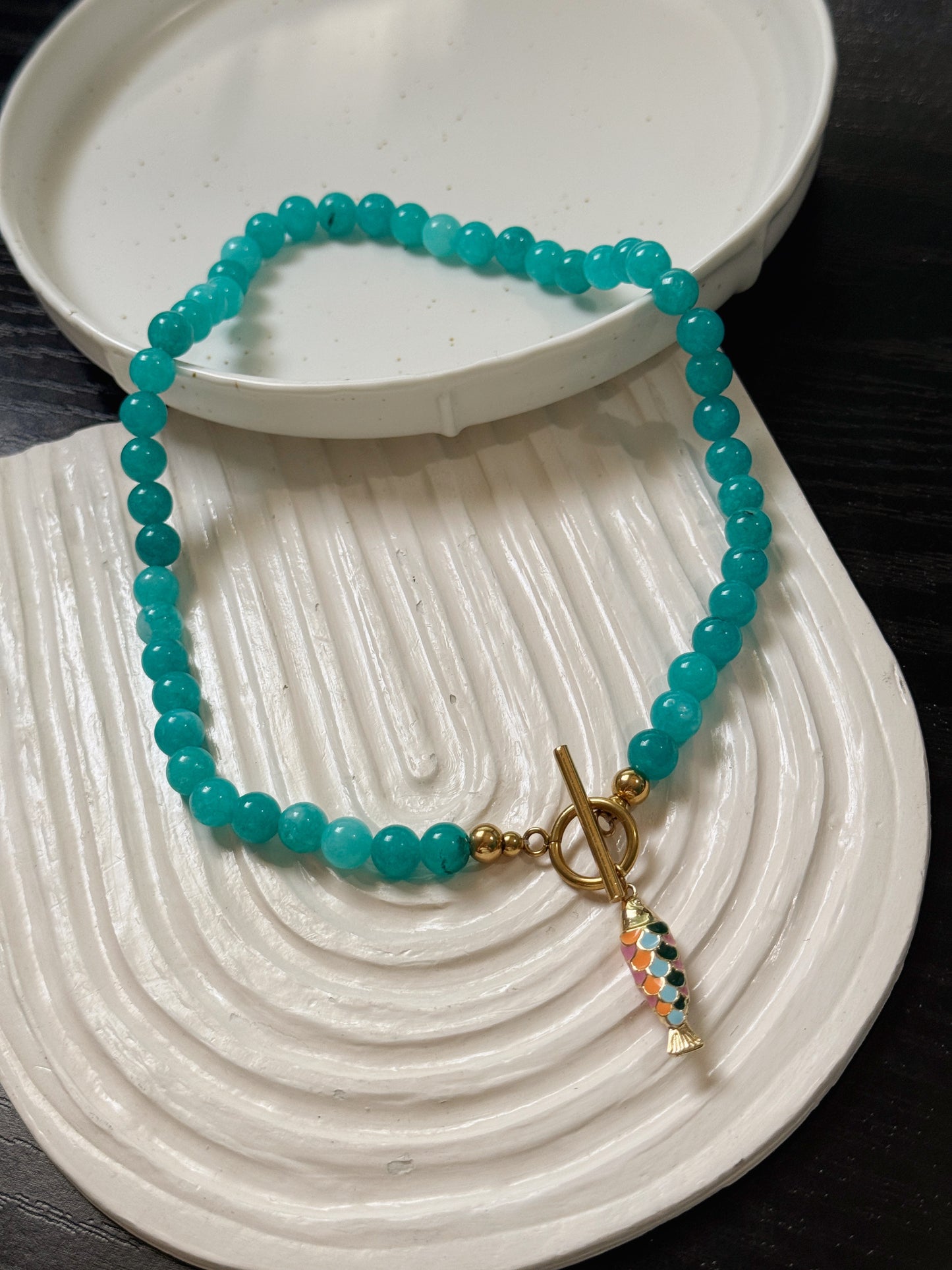 Collar Jade & pez multicolor