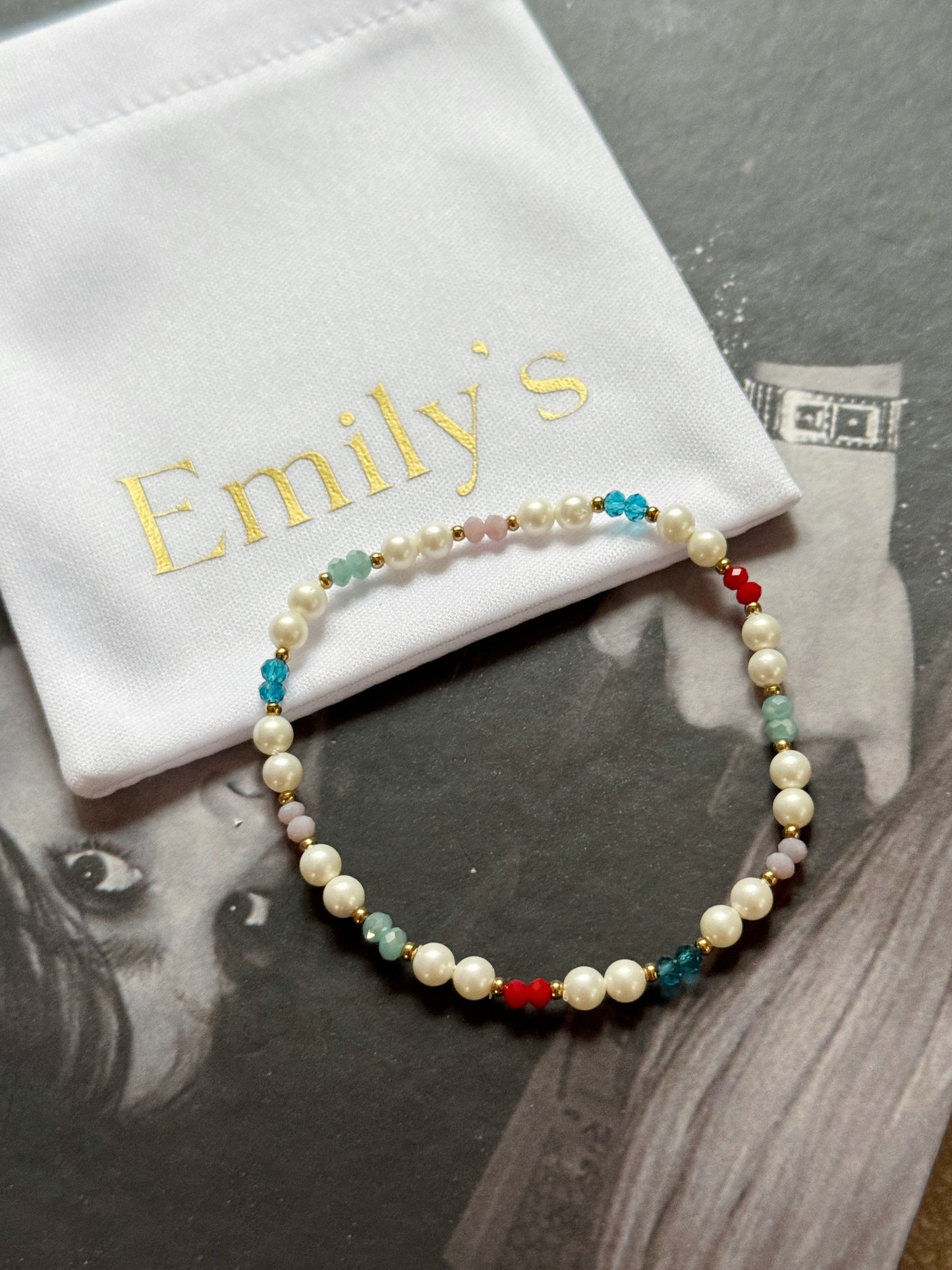 Pulsera perlitas con colores