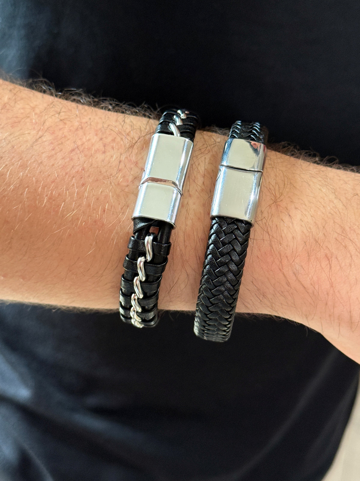 Brazalete de cuero con acero