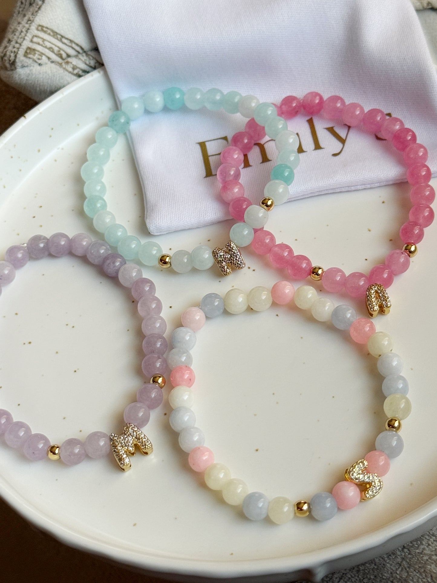 Pulseras piedra jade con inicial