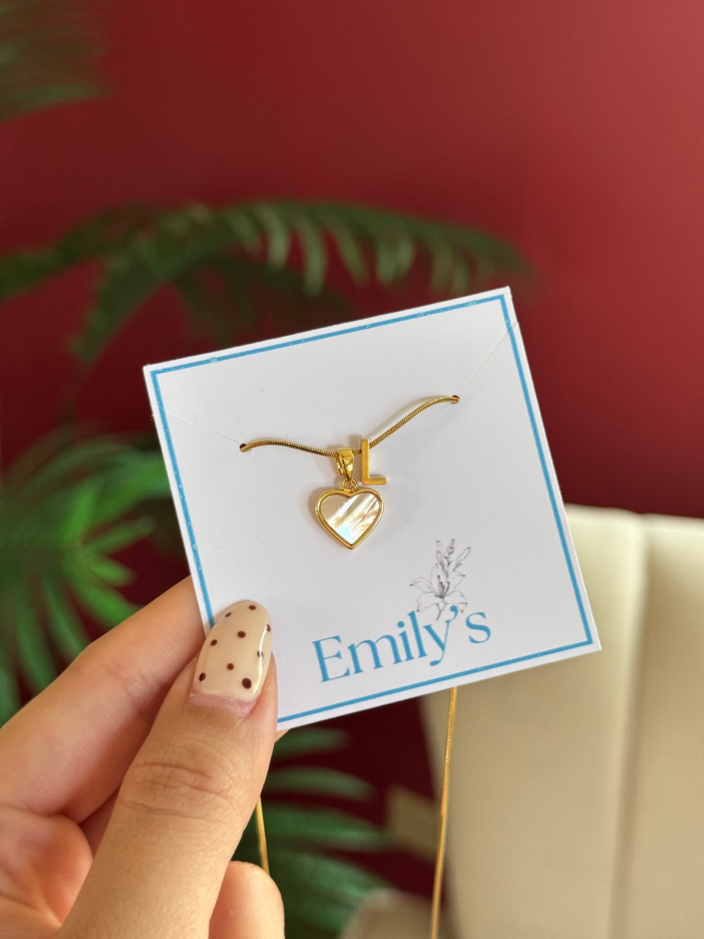 Cadena corazón nácar con inicial