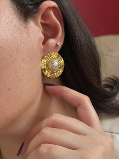 Aritos circulares con perla