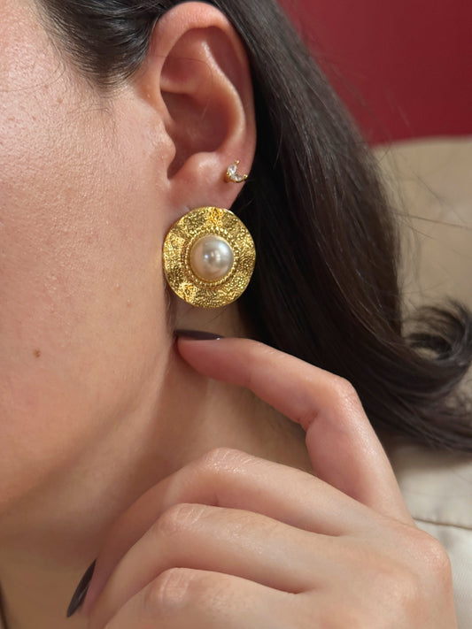 Aritos circulares con perla