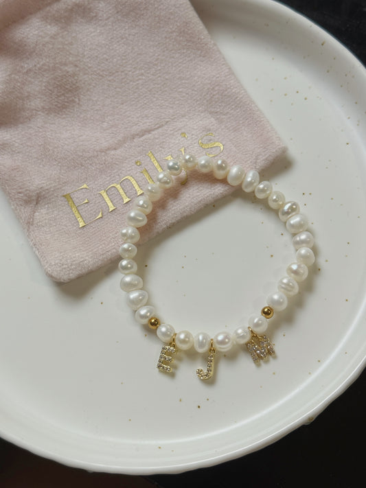 Pulsera perlas 3 iniciales
