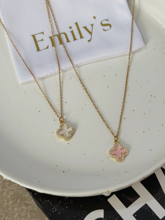 Cadena clovers enamel