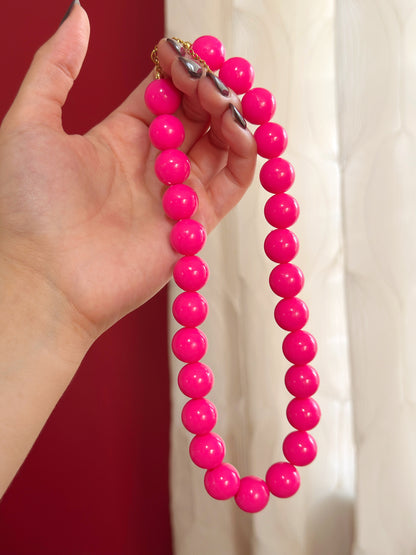 Collar bolas de chicle fucsia