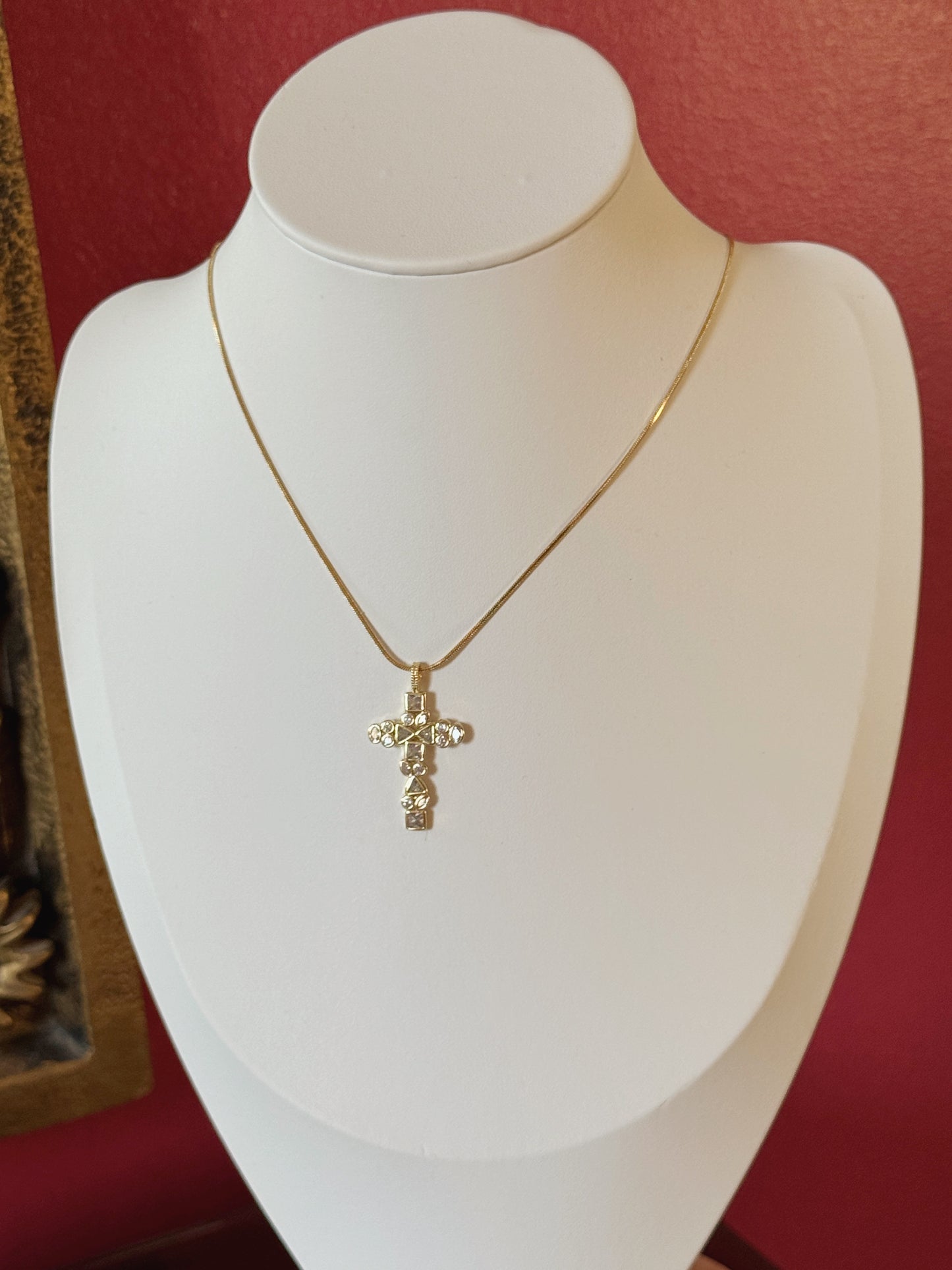 Cadena Cruz zirconias grande
