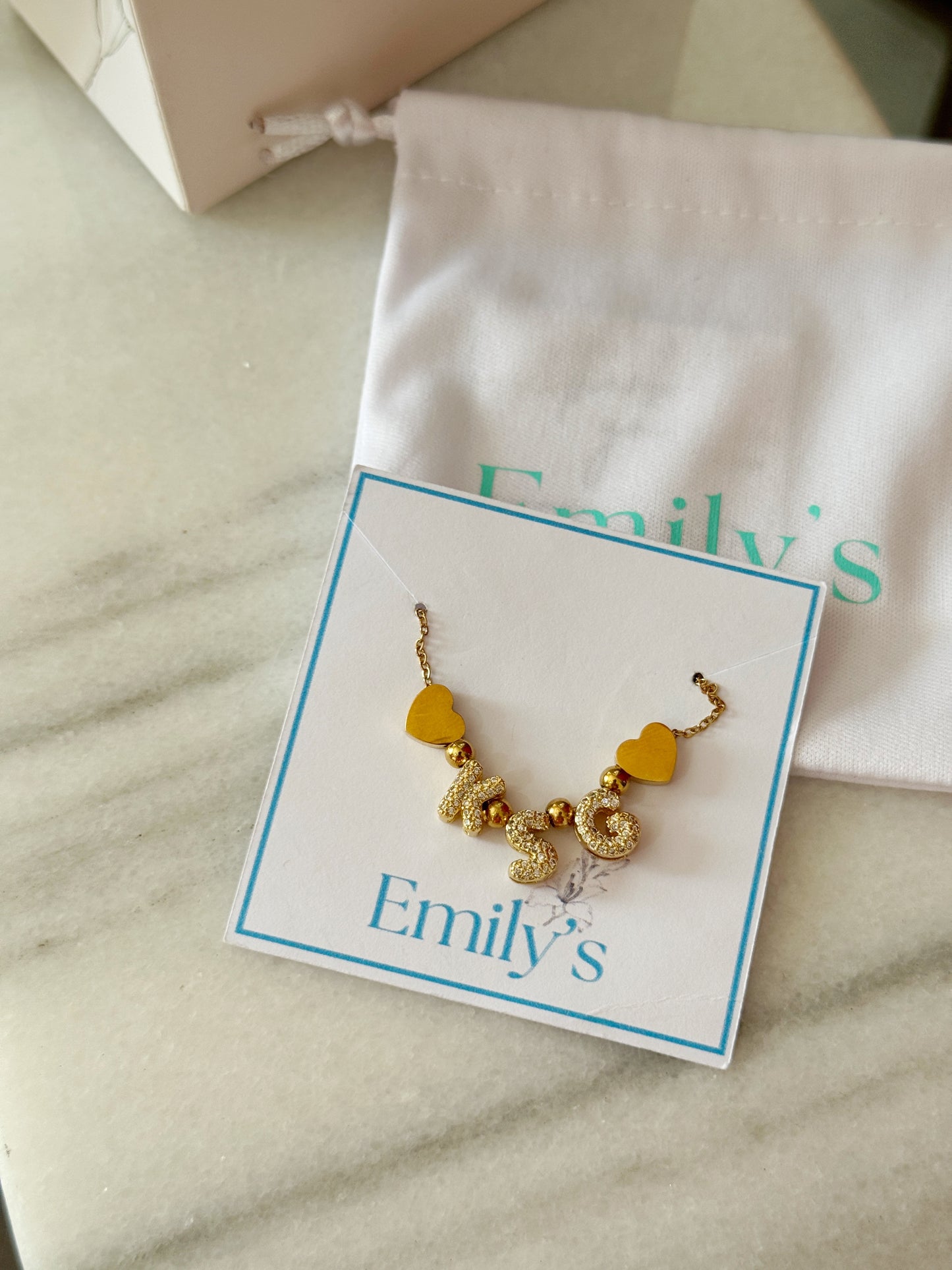 Cadena corazones con iniciales