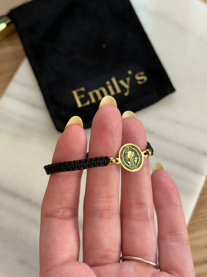 Pulsera Macramé con San Benito