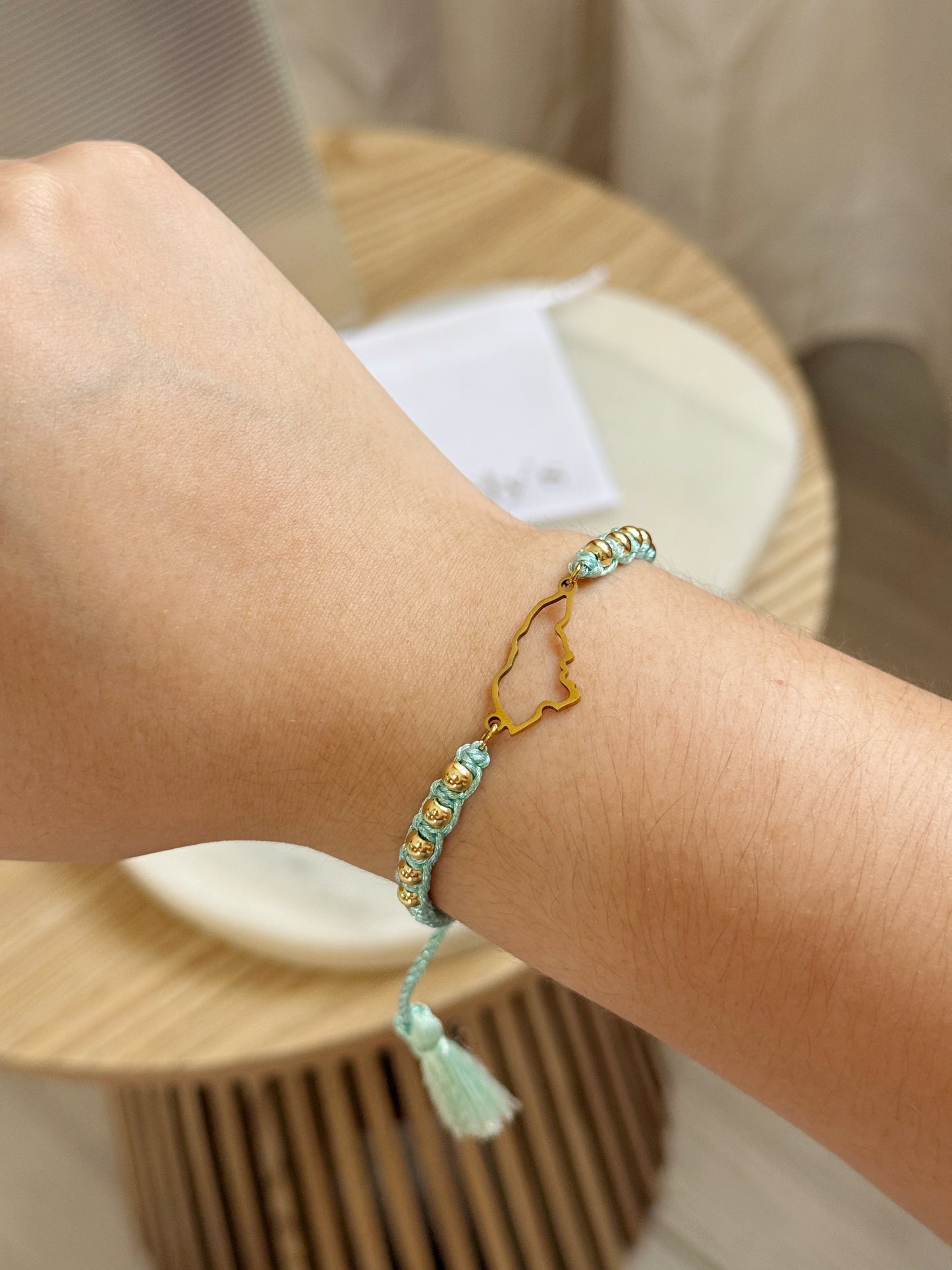 Brazalete tejido con mapa HND