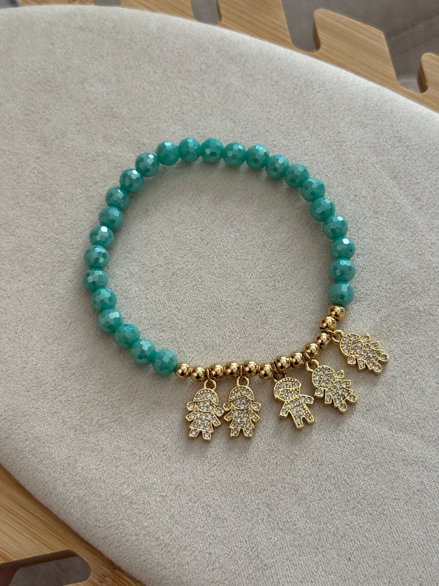Pulsera cristales con niños