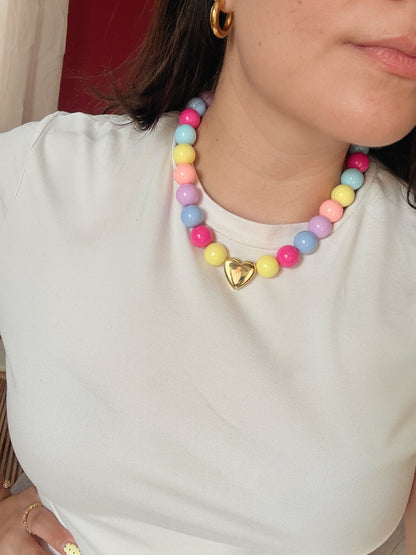 Collar bola de chicle con corazón