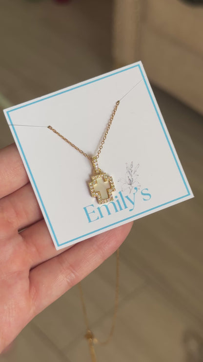 Cadena Cruz base nácar